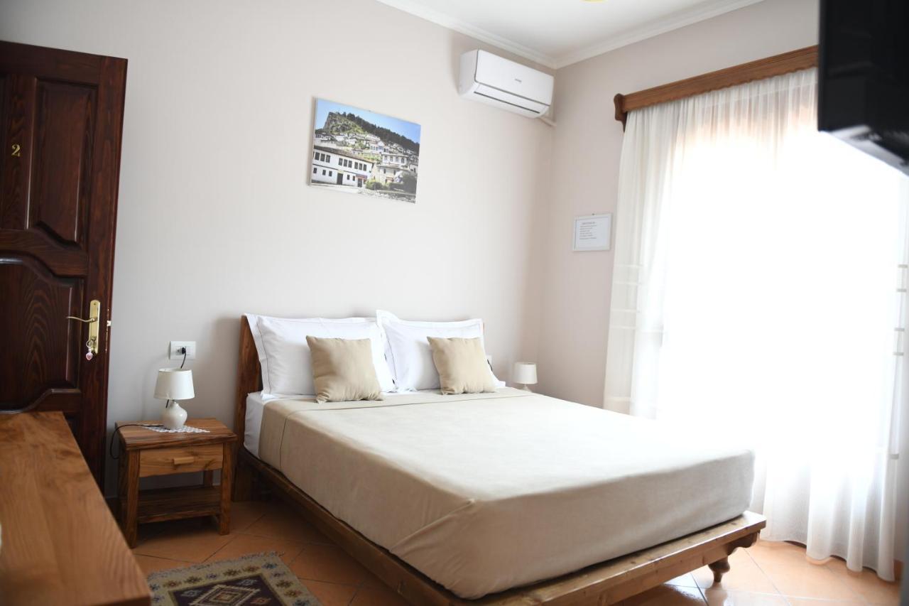 Guesthouse Leo Berat Exterior photo
