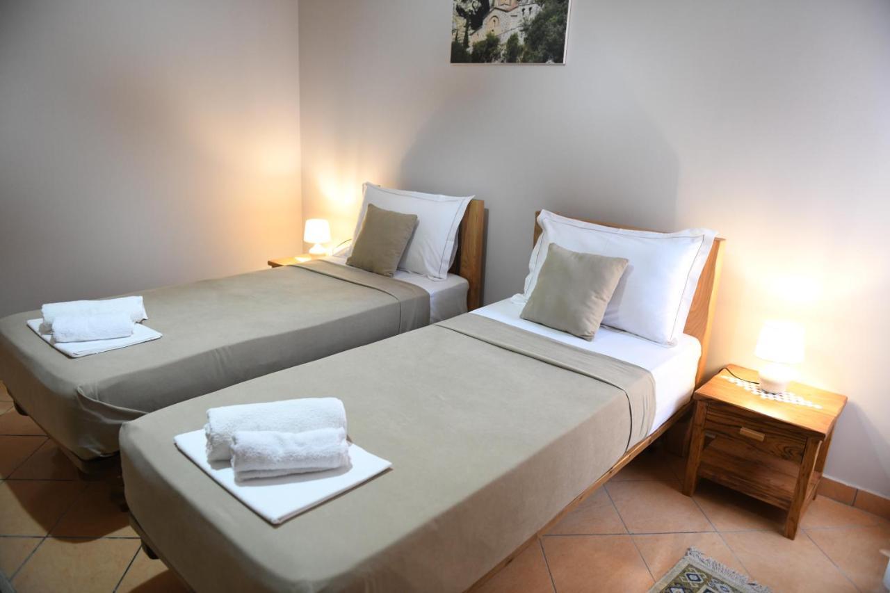 Guesthouse Leo Berat Exterior photo