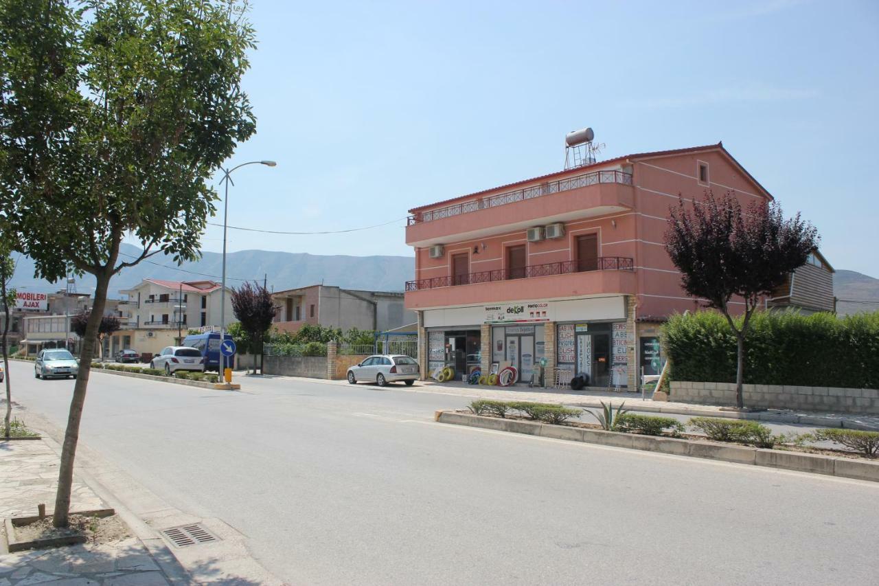 Guesthouse Leo Berat Exterior photo